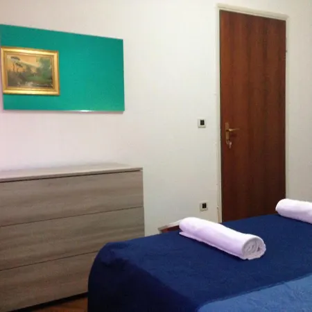 Alojamento de Acomodação e Pequeno-almoço Mestre Venice City Apartment Mestre